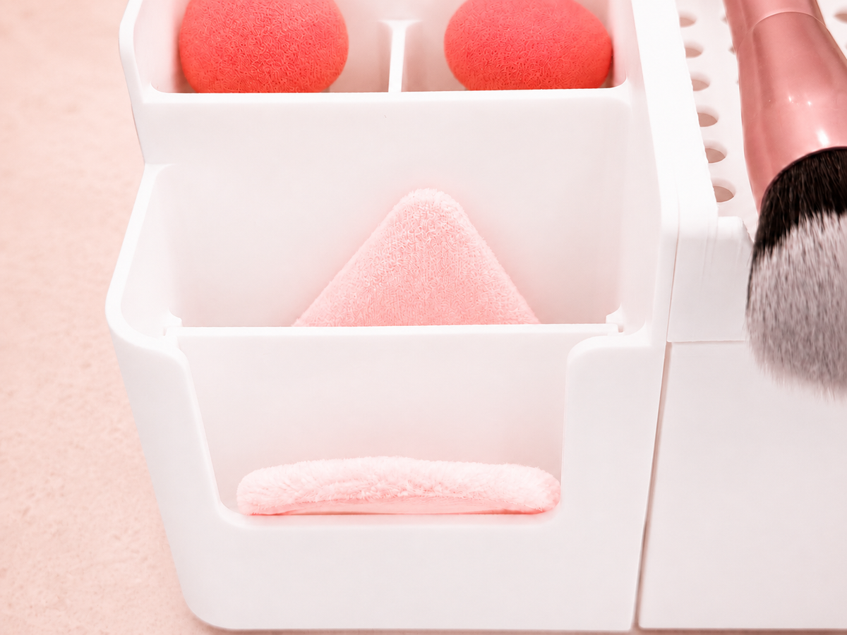 *Front compartment with a removable divider to adjust for your needs